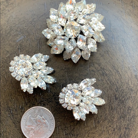 Vintage Weiss Brooch and Earrings - Picture 1 of 4